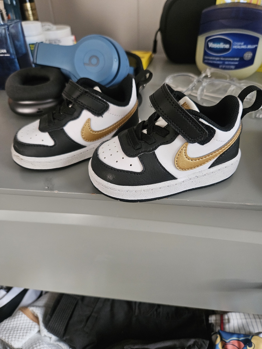 Nike Kids Black, White & Gold Velcro Sneakers